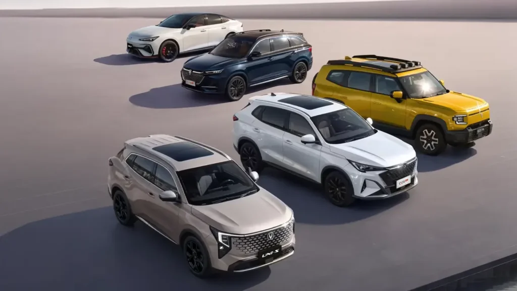 Модельный ряд автомобилей CHANGAN и UNI